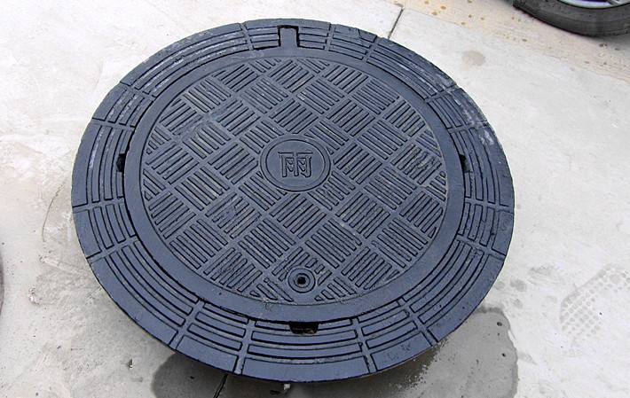 重型球墨铸铁井盖的抗压性能